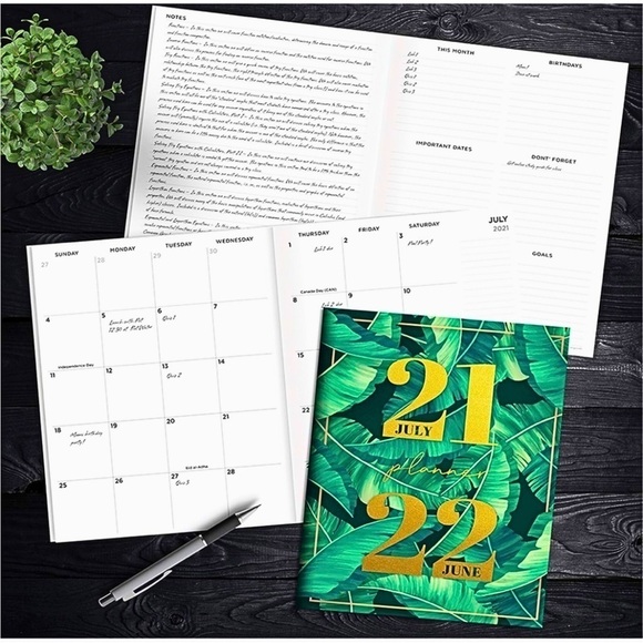 🟢DONATING 12/15!🟢 2 NEW Planners Botanical & Heart Calendars NWT - Picture 11 of 15